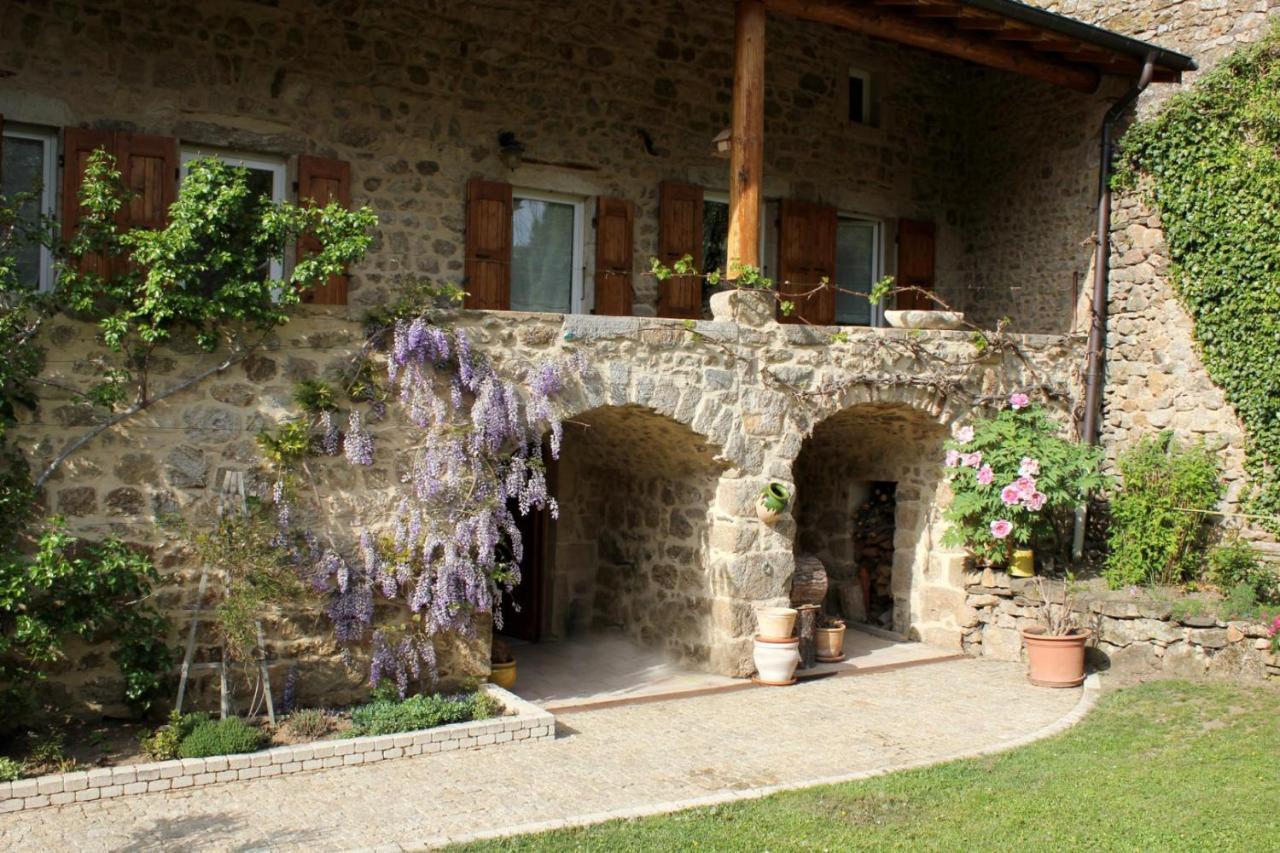 Bed and Breakfast Le Clos Du Martouret à Roisey Extérieur photo